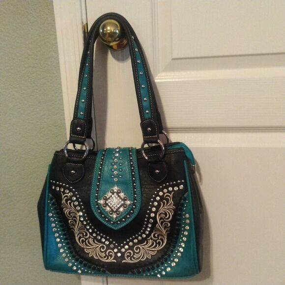 Montana West Womens Blue Conceal Carry Handbag Purse Rhinestone Buckle Studs EUC - Picture 2 of 16